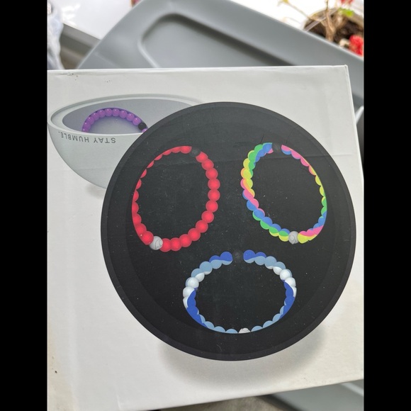 LE "The Lokai Pact" Set of Six (6) 2016 Lokai Bracelets - Picture 14 of 15